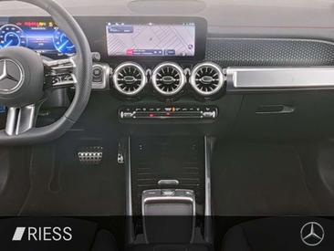 Mercedes EQB 300 AMG Line — photo 10