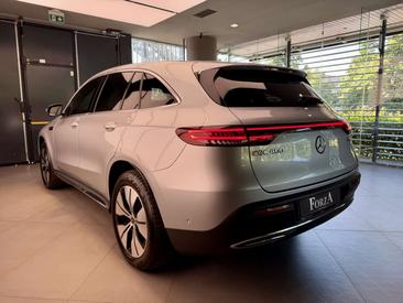 Mercedes EQC 400 Sport — photo 6