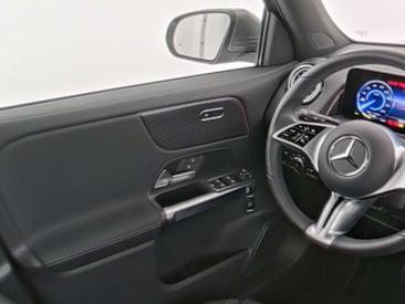 Mercedes EQB 350 — photo 8