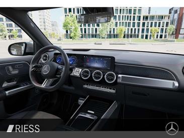 Mercedes EQB 300 AMG Line — photo 13