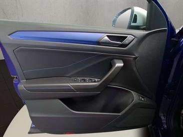 Volkswagen T-Roc 4Motion R — photo 12