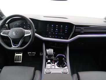 Volkswagen Touareg EHybrid 4Motion R Edition — photo 16
