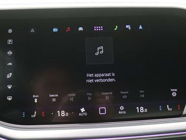 Volkswagen Touareg EHybrid 4Motion R Edition — photo 29