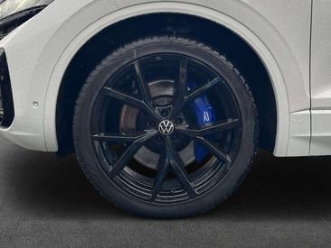 Volkswagen Touareg E-HYBRID 4Motion R — photo 7
