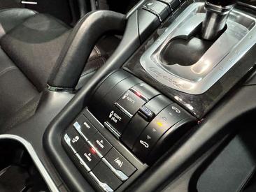 Porsche Cayenne III E-hybrid S — photo 12