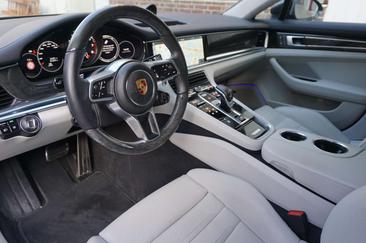 Porsche Panamera II GTS — photo 26