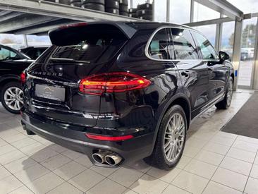 Porsche Cayenne II S — photo 8