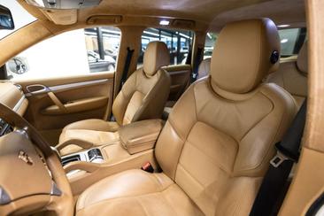 Porsche Cayenne III GTS — photo 13