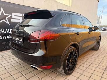 Porsche Cayenne III — photo 2
