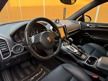 Porsche Cayenne III — photo 7
