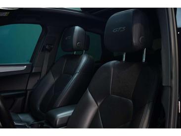Porsche Macan Electrique GTS — photo 13