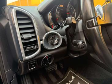 Porsche Cayenne III — photo 9