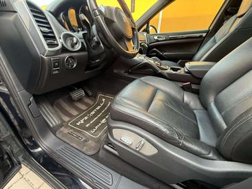 Porsche Cayenne III — photo 12