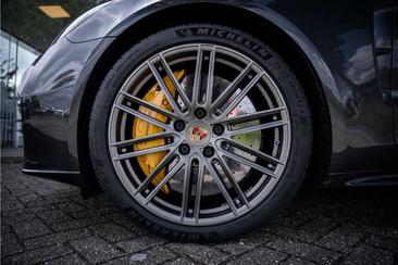 Porsche Panamera II Turbo S E-Hybrid — photo 16