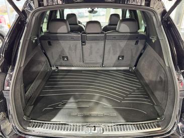 Porsche Cayenne II S — photo 25