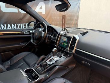 Porsche Cayenne III — photo 22