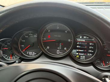 Porsche Cayenne III — photo 28