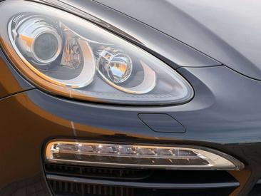 Porsche Cayenne III — photo 36