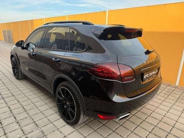 Porsche Cayenne III — photo 39