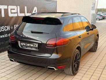 Porsche Cayenne III — photo 40