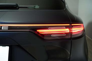Porsche Cayenne III E-Hybrid Platinum Edition — photo 6