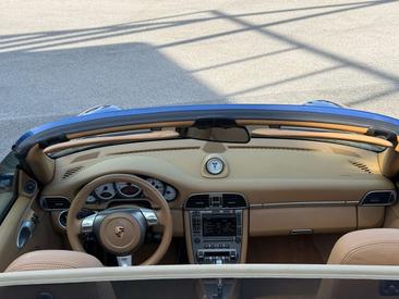 Porsche 997 II Carrera 4S — photo 9