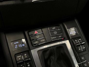 Porsche Macan GTS — photo 21