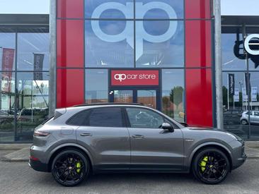 Porsche Cayenne III E-Hybrid — photo 3