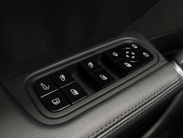 Porsche Cayenne III E-Hybrid — photo 10