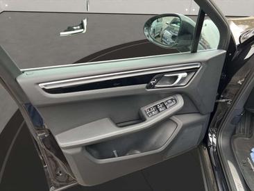 Porsche Macan Electrique S — photo 9