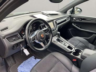 Porsche Macan Electrique S — photo 10