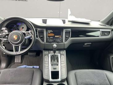 Porsche Macan Electrique S — photo 11