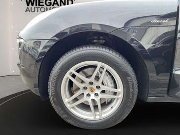 Porsche Macan Electrique S — photo 18