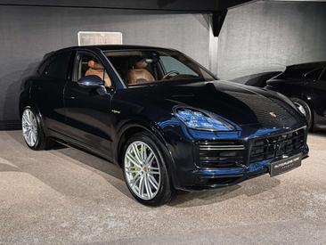 Porsche Cayenne III Turbo S E-Hybrid — photo 3
