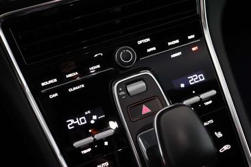 Porsche Panamera II GTS — photo 24