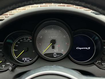 Porsche Cayenne III S, E-Hybrid — photo 11