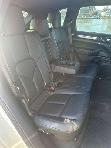 Porsche Cayenne III S — photo 11