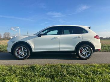 Porsche Cayenne III S — photo 13