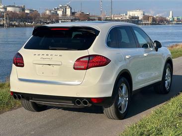 Porsche Cayenne III S — photo 18