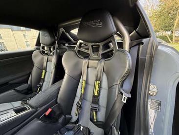Porsche 718 Cayman GT4 RS — photo 9