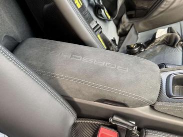 Porsche 718 Cayman GT4 RS — photo 16