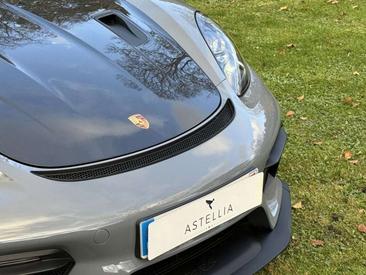 Porsche 718 Cayman GT4 RS — photo 20