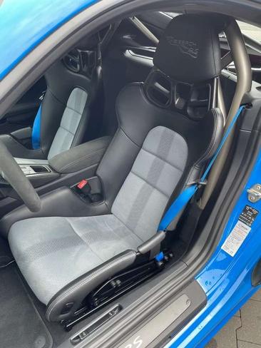 Porsche 718 Cayman GT4 RS — photo 9