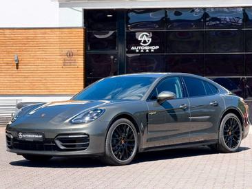 Porsche Panamera 4 E-Hybrid — photo 3