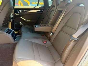 Porsche Panamera 4 E-Hybrid — photo 29