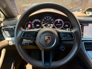 Porsche Panamera 4 E-Hybrid — photo 32