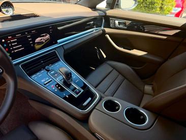 Porsche Panamera 4 E-Hybrid — photo 34