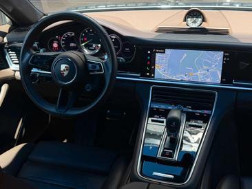 Porsche Panamera 4 E-Hybrid — photo 36