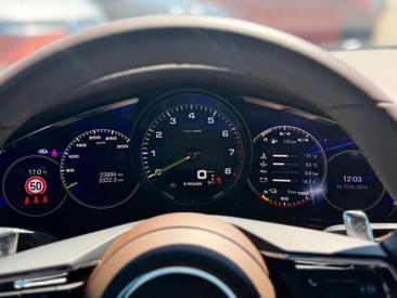 Porsche Panamera 4 E-Hybrid — photo 38