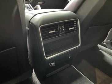 Porsche Cayenne III Coupé Platinum Edition — photo 18